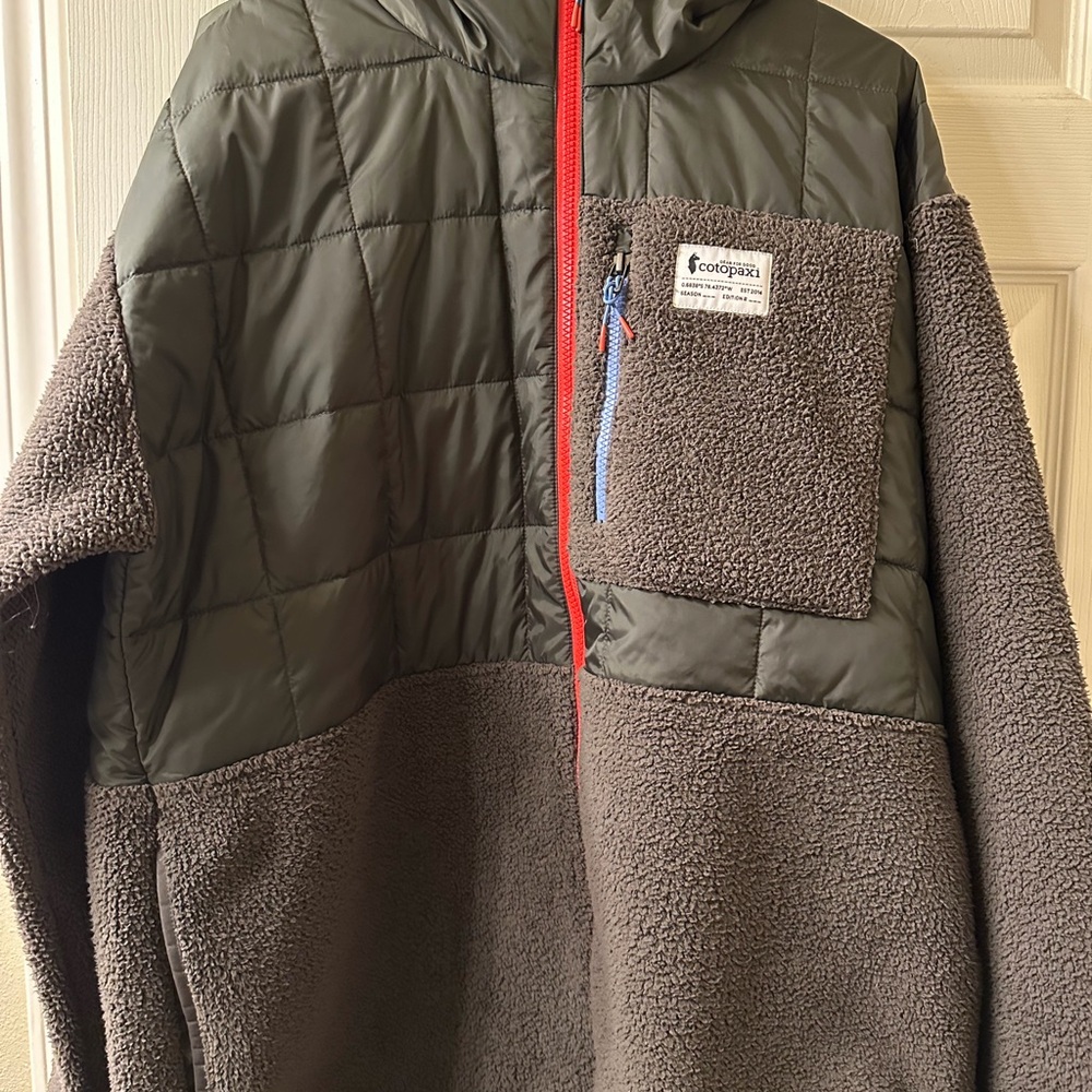 Cotopaxi Black Hybrid Hooded Jacket